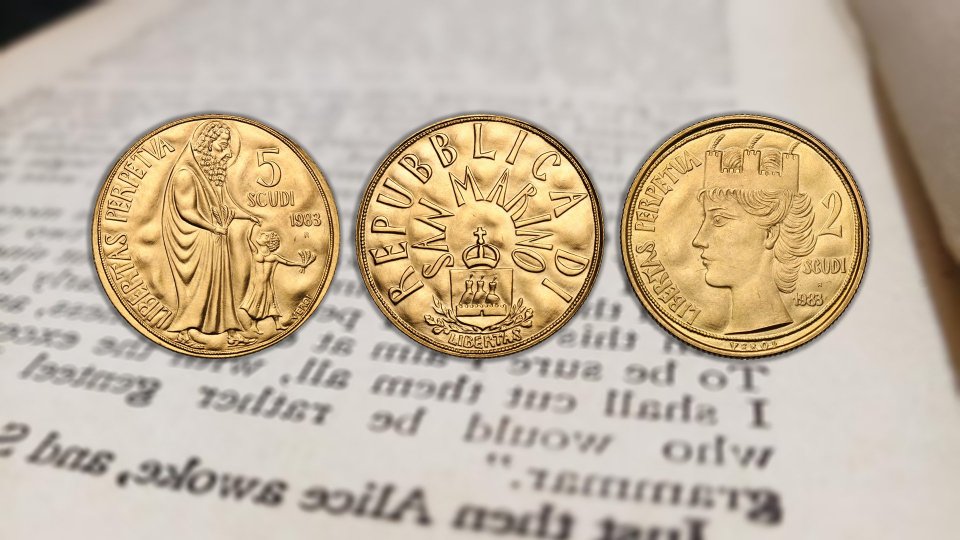 Al centro le tre monete in palio (ANS)