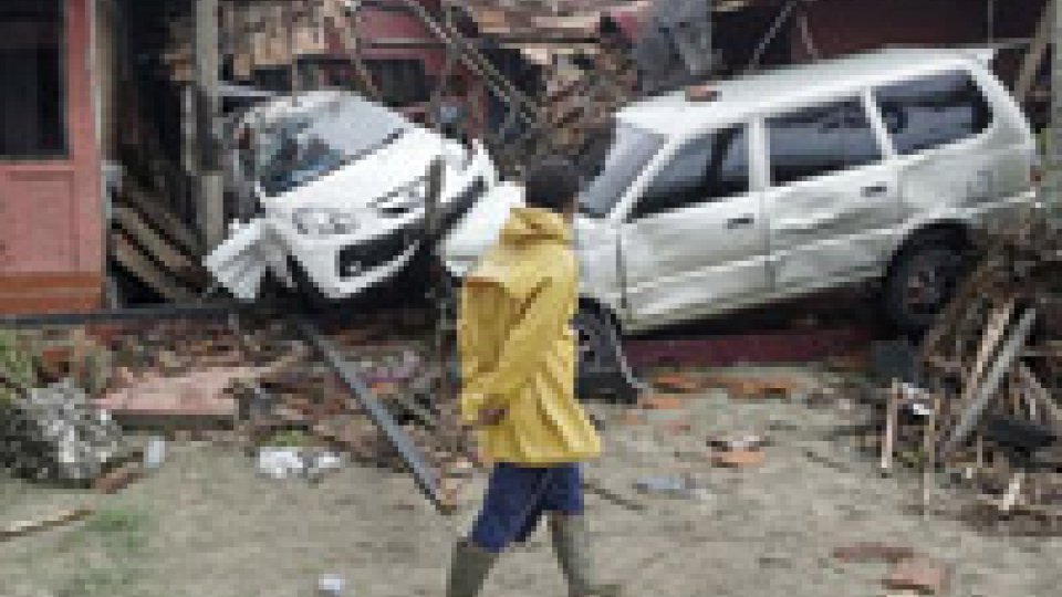 Tsunami in Indonesia: oltre 220 morti @ansa