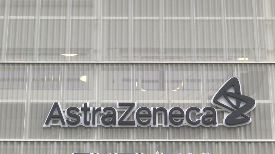 Aifa: "AstraZeneca ok anche per gli over 55 in buona salute"