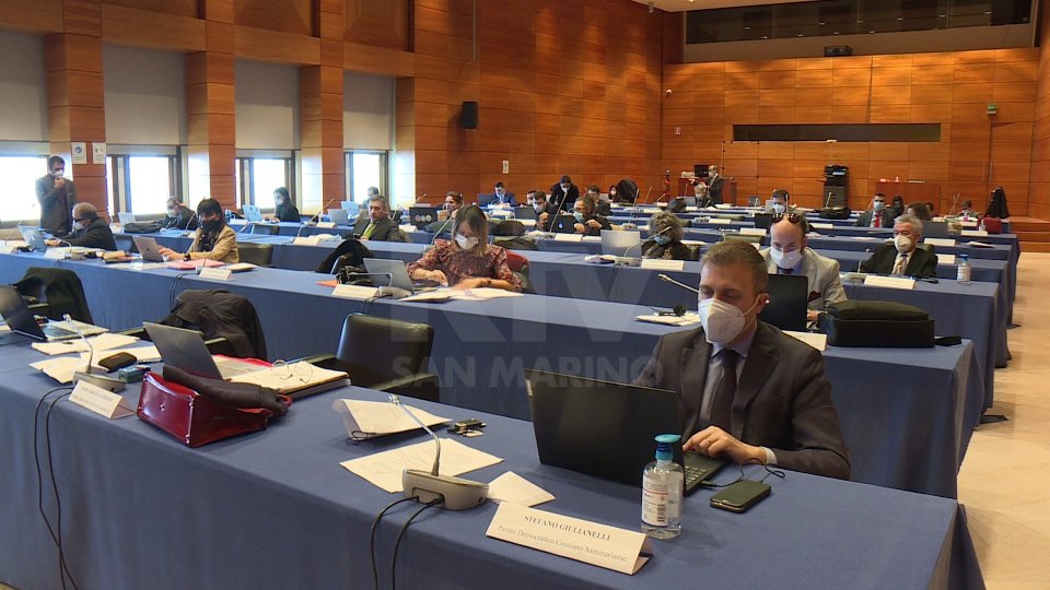 San Marino ratifica 18 convenzioni internazionali e sbarca in mare nel settore delle navi commerciali