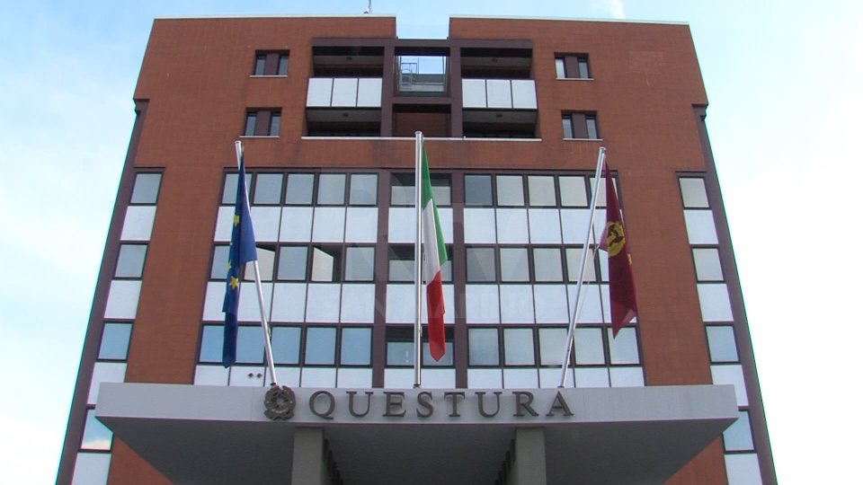 Rimini: droga e clandestini in albergo. Polizia sospende la licenza per quindi giorni