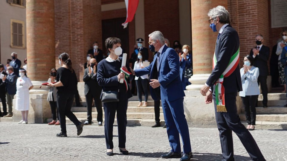 Emilia Guarnieri è Grande Ufficiale, oggi 2 giugno a Rimini si è svolta la cerimonia di conferimento dell’onorificenza