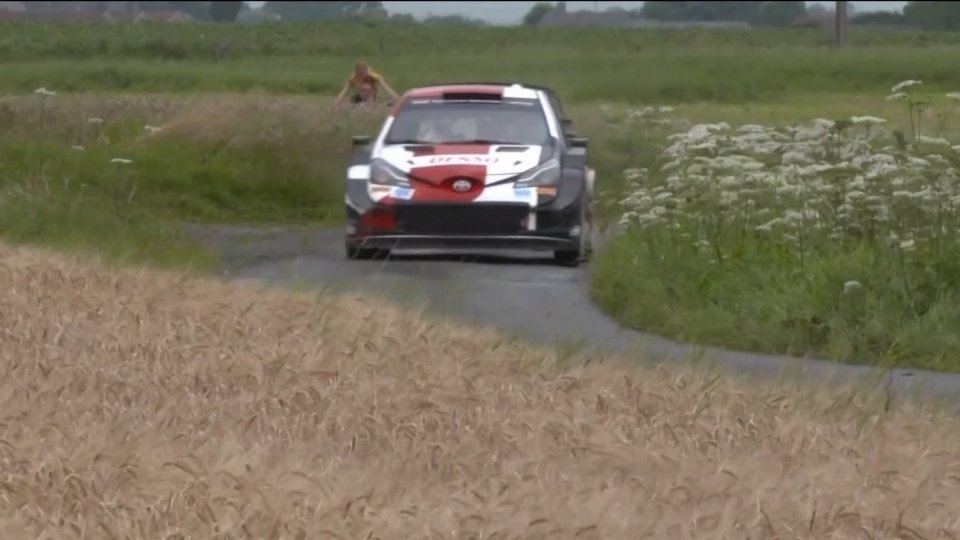 Thierry Neuville è al comando del Rally del Belgio