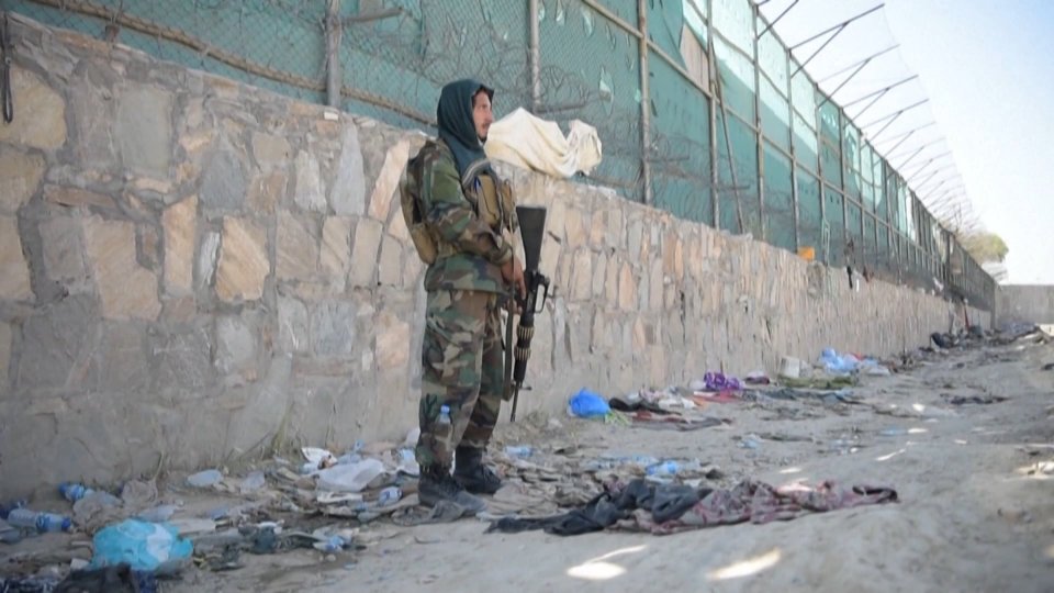 Sale il bilancio dell'attentato a Kabul; evacuati tutti gli italiani