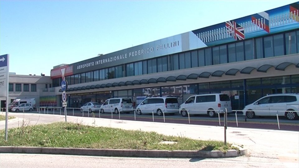 Interruzione voli Albawings presso l’Aeroporto Fellini da Tirana