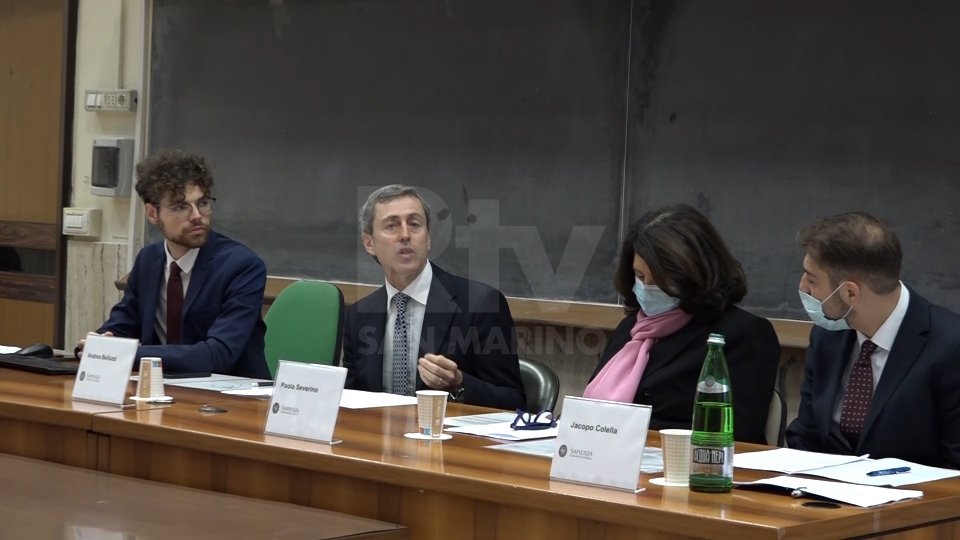 Nel video le interviste a Leonardo Monni, rappresentante studenti Sapienza, e ad Andrea Belluzzi, Segretario di Stato per l'Istruzione