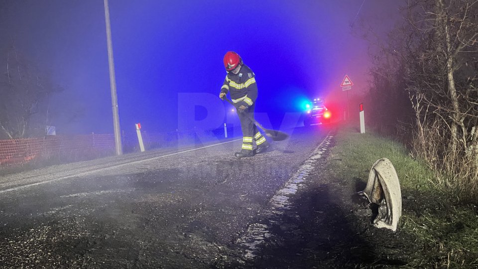 Auto in fiamme a Chiesanuova, illeso il conducente