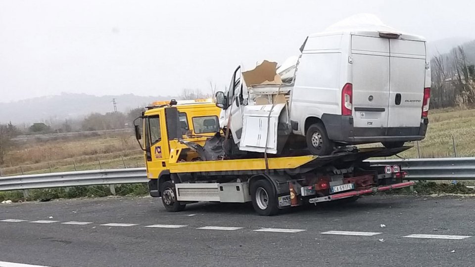 Incidenti in A14, coinvolto furgone di ditta sammarinese