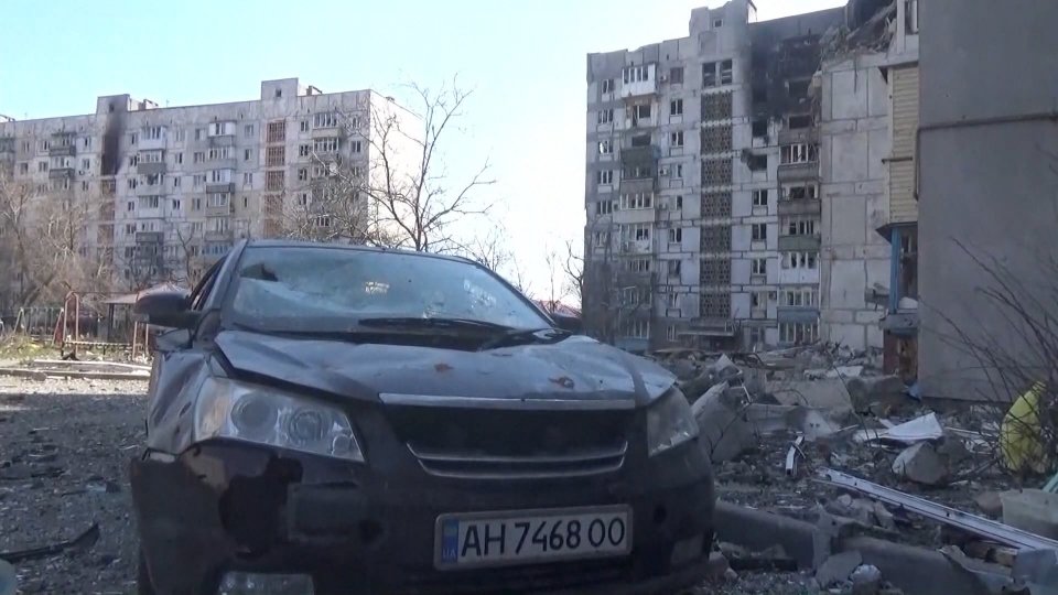 Ucraina, Zelensky: "Chi non dà armi è corresponsabile di molte morti"