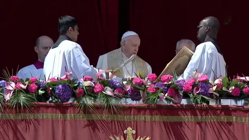 Papa Francesco: "In noi c'è ancora lo spirito di Caino che pensa a eliminare il fratello"