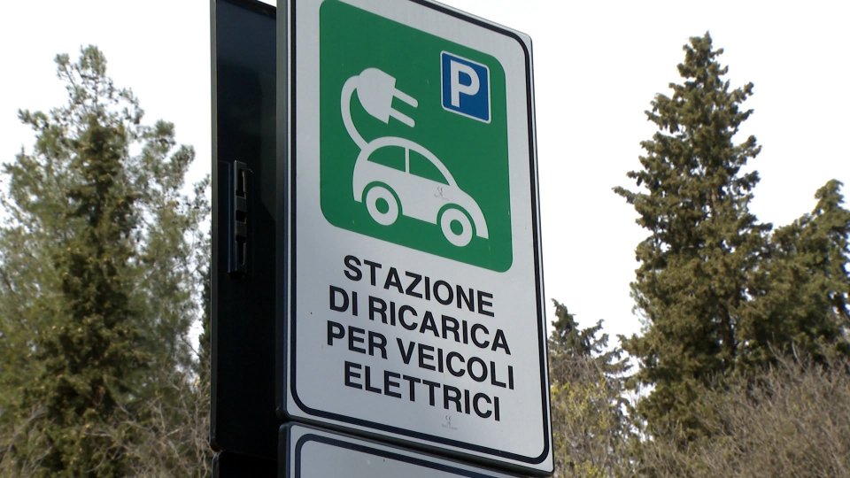 Al via agli incentivi in Italia: sconto subito sulle auto green