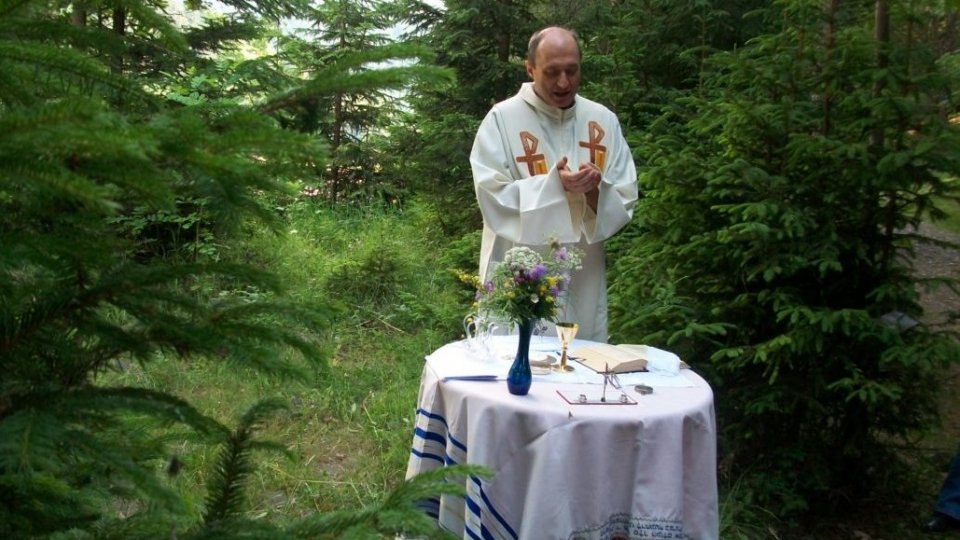 50 anni di sacerdozio per il Vescovo Turazzi: sabato la celebrazione a Dogana