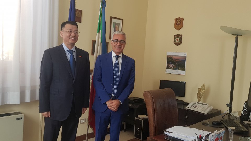 Visita Console Generale a Milano della Repubblica Popolare Cinese e dati comunità cinese