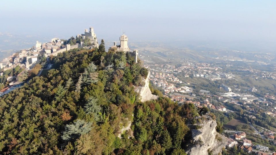 San Marino: tornano turisti, più imprese e meno disoccupati ma preoccupa natalità