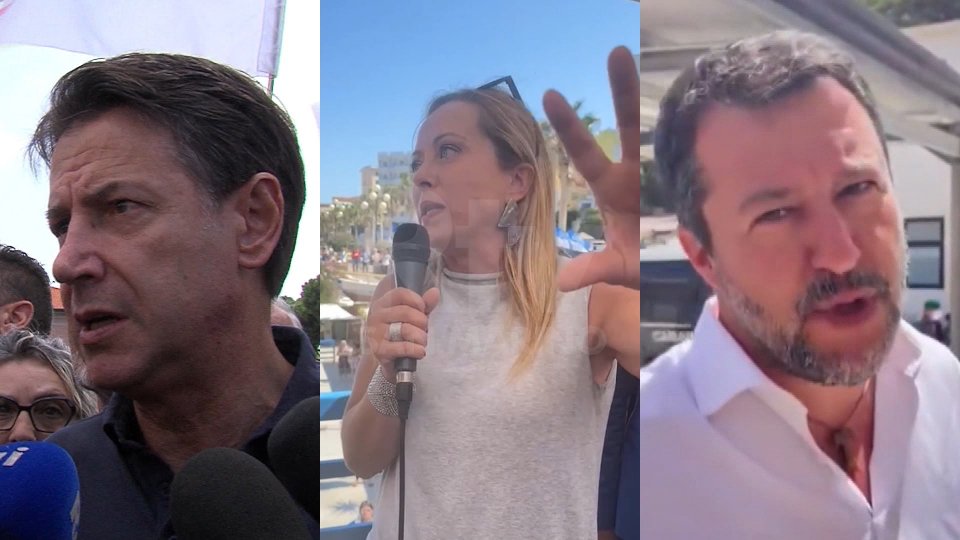 Conte a Rimini: "La destra si batte coi programmi". Blitz di Salvini a Lampedusa