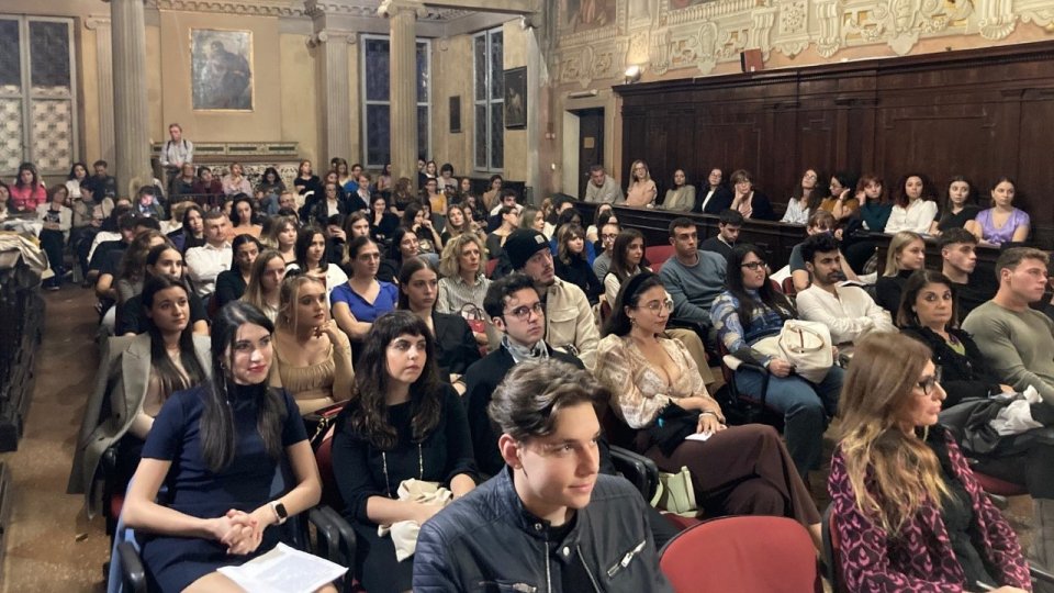 Bologna: gli studenti di Giurisprudenza protagonisti a teatro