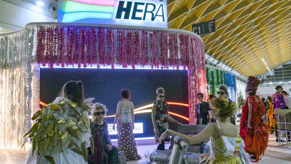 Gruppo Hera: sfilata SCART per festeggiare i 25 anni di Ecomondo