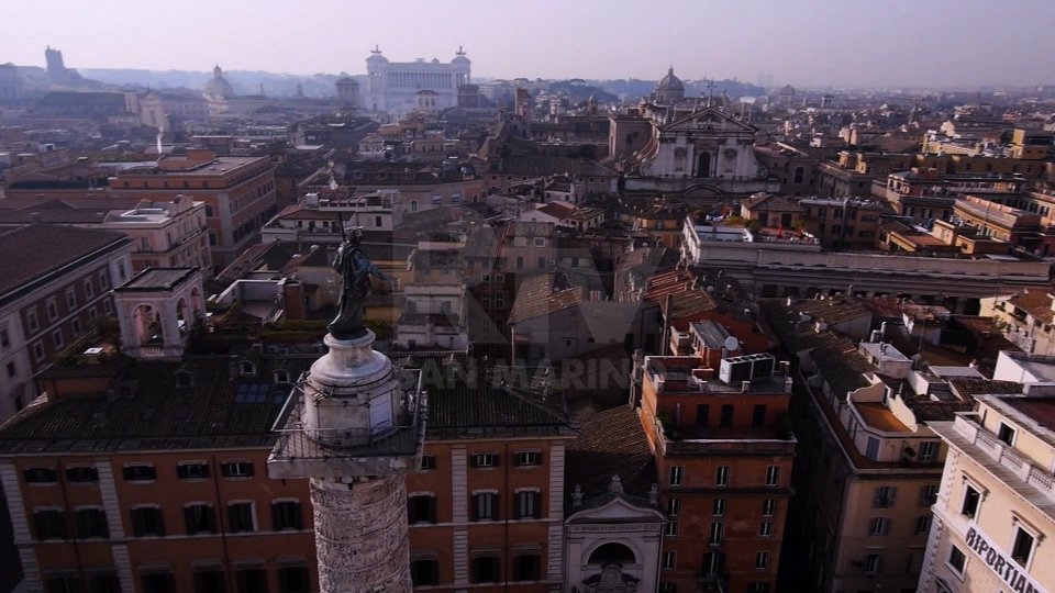 Roma: giallo sulle 3 donne uccise con stiletto, al setaccio chat incontri