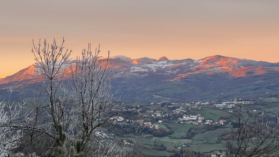 L'alba sul monte Carpegna