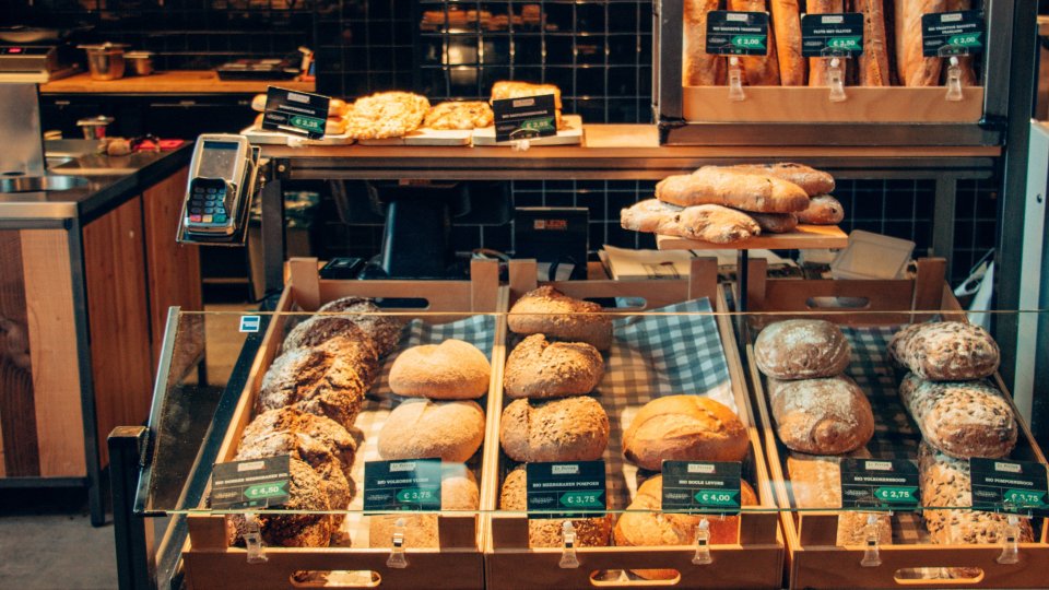 Inflazione: +100 euro a famiglia solo per pane e pasta