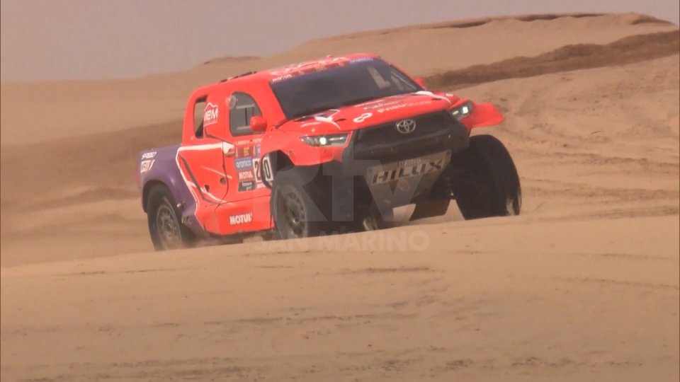 La Dakar riposa in vista del finale: Al Attiyah in solitaria, nelle moto è bagarre