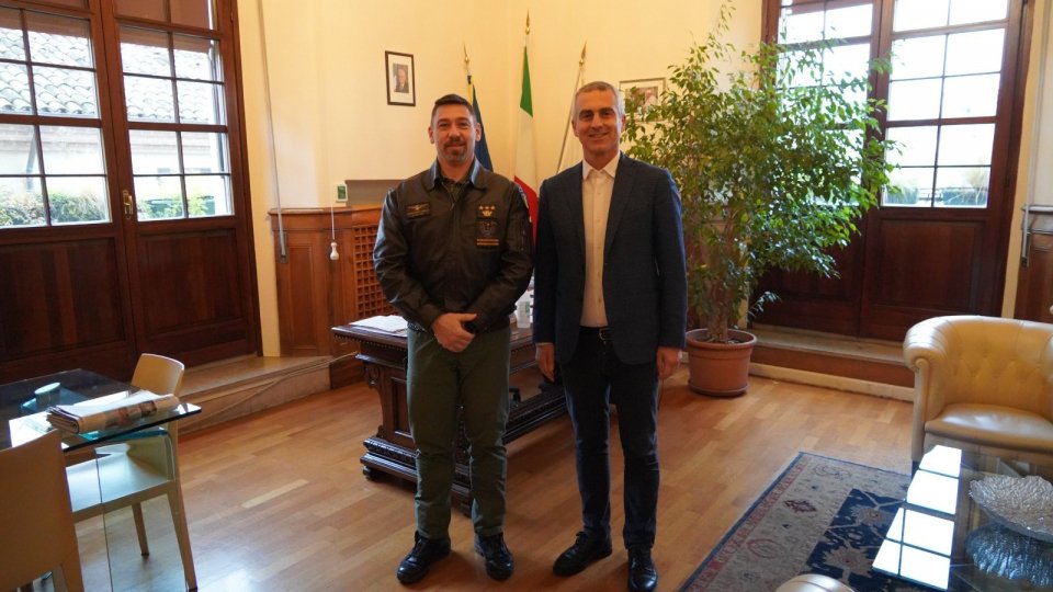 Il sindaco Sadegholvaad ha ricevuto questa mattina la visita del nuovo comandante del 7° Reggimento Aviazione Esercito Vega, Colonnello Enrico Tamagnone