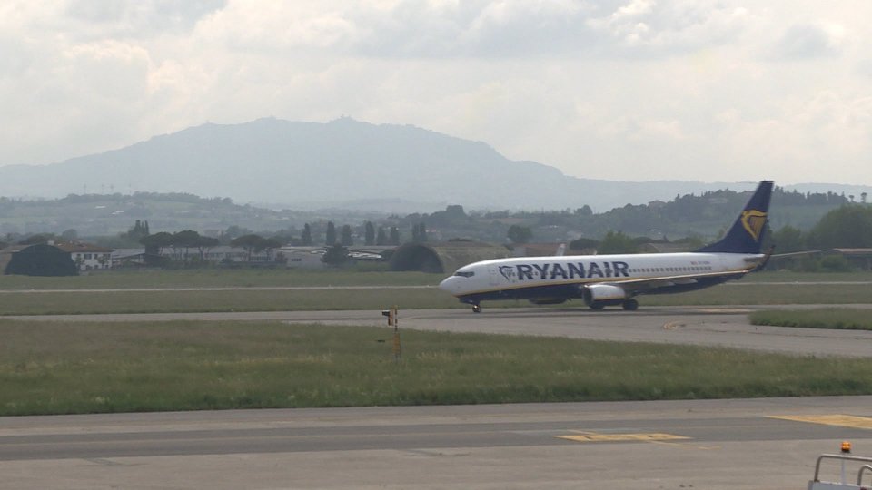 Aeroporto Fellini Rimini - San Marino. Immagine di repertorioAumentano i voli Ryanair dal Fellini di Rimini