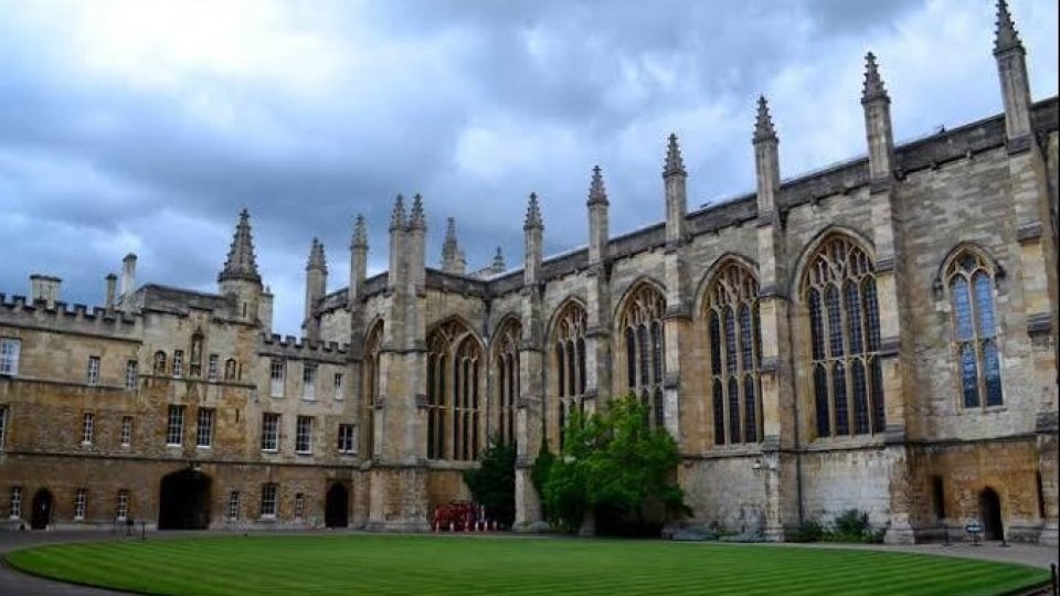 Oxford University foto Fb