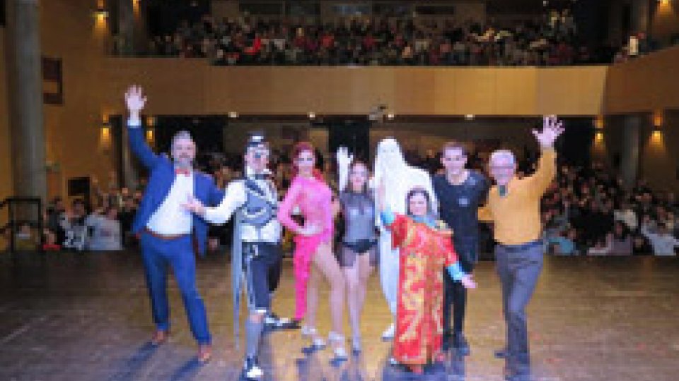 Festival Internazionale della magia: Magica Gilly trionfa a Madrid