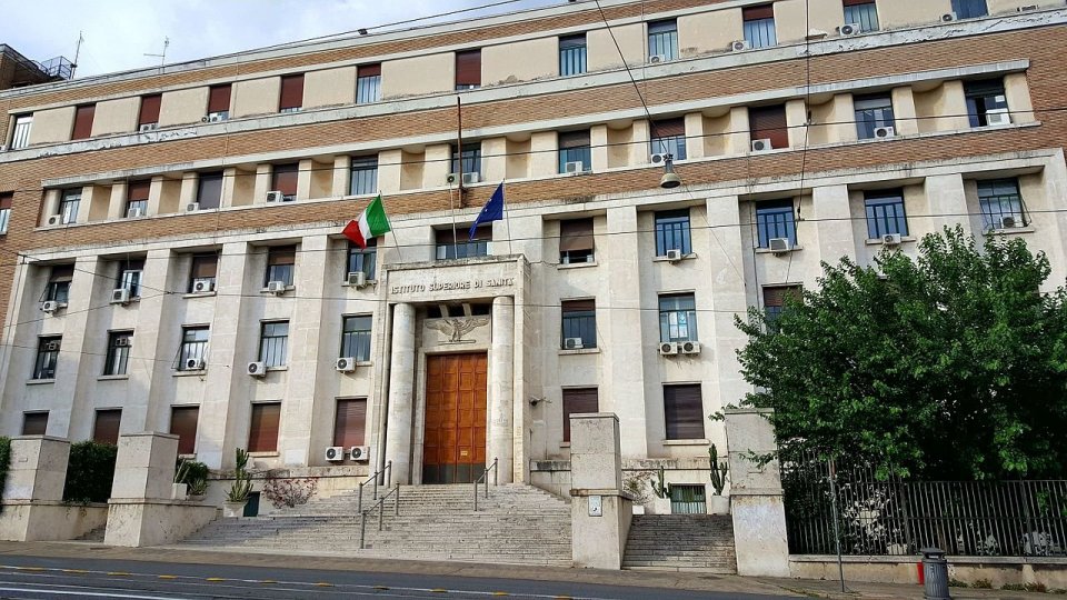 Sede dell'Istituto Superiore di Sanità a Roma. Immagine Wikipedia di: @Carlo Dani (Licenza creative commons)