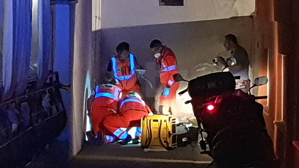 Turista cade dal balcone di un hotel a Rimini, è grave