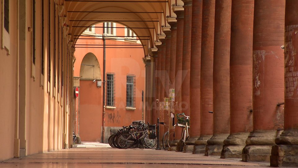Università di Bologna: il “fattore casa” rallenta le iscrizioni