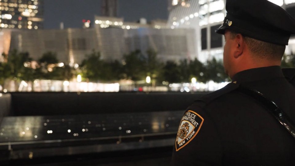 Il commovente ricordo della Polizia di New York