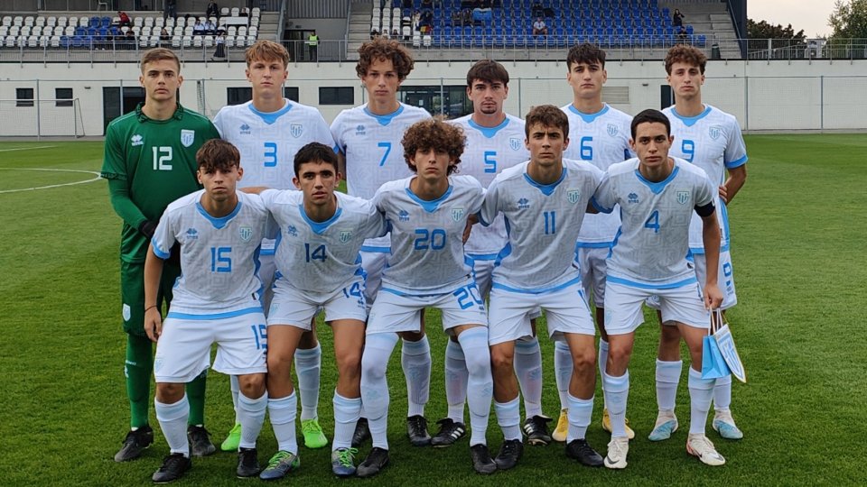 La Nazionale under 19 di San Marino scesa in campo contro la Romania (foto: FSGC)