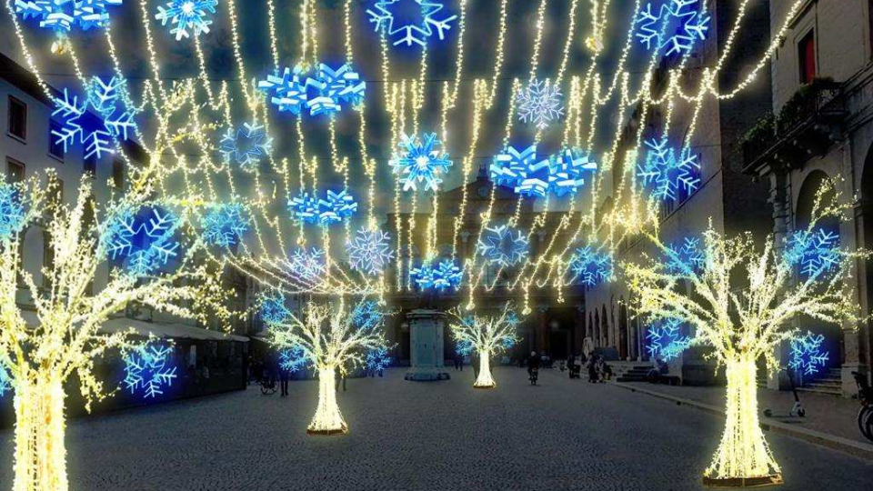 Illuminazione Piazza Cavour