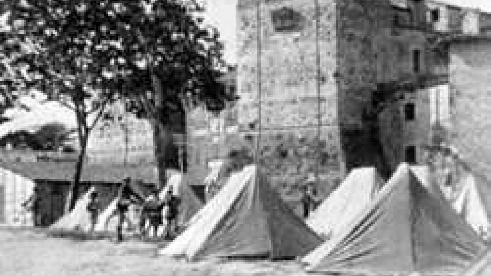 L'accampamento davanti CastelsismondoCent'anni fa il terremoto che distrusse Rimini