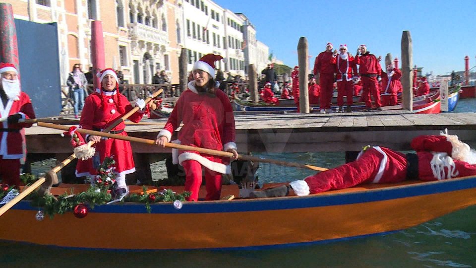 Babbi Natale a Venezia
