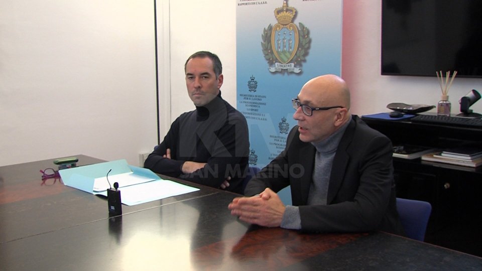 Nel servizio le interviste a Teodoro Lonfernini (Segretario di Stato Lavoro e Rapporti con AASS) e Raoul Chiaruzzi (Direttore AASS)