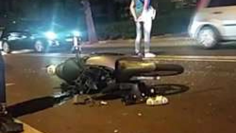 Rimini, incidente stradale nella notte. Polizia avverte: sinistri in aumento