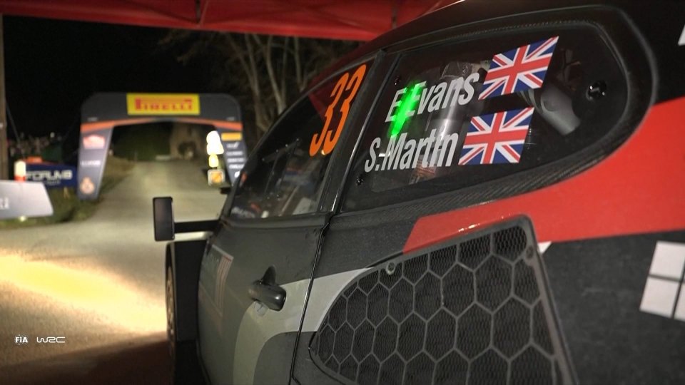 WRC, Montecarlo: Evans re della notte, Ogier in rimonta