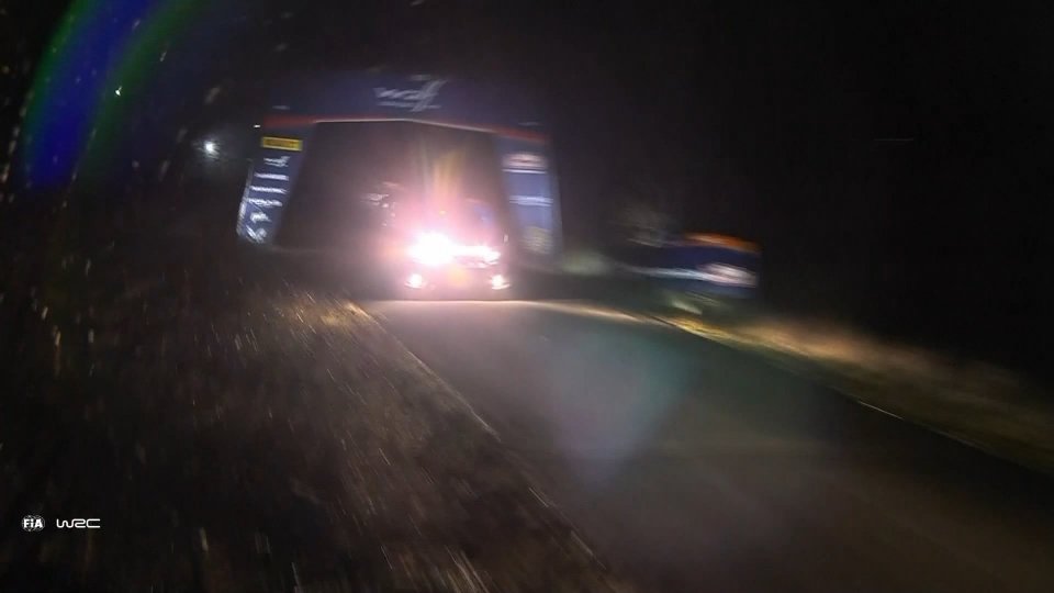 WRC, Montecarlo: Neuville sorpassa Evans