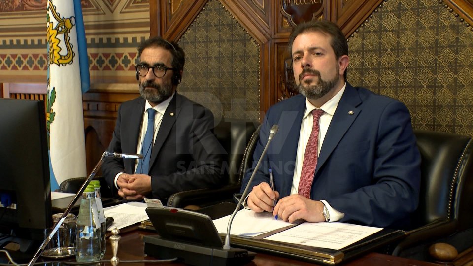 Fine legislatura: in corso la raccolta delle dimissioni tra alcune forze politiche