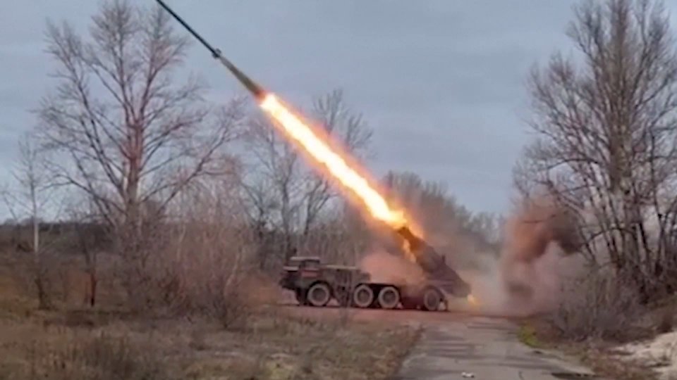 Ucraina, Zelensky: "mancano i missili, senza aiuti americani perderemo"