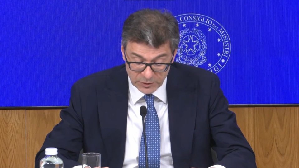 Nel video l'intervento di Giancarlo Giorgetti, ministro dell'Economia, e l'intervista a Angelo Bonelli, deputato Alleanza Verdi-Sinistra