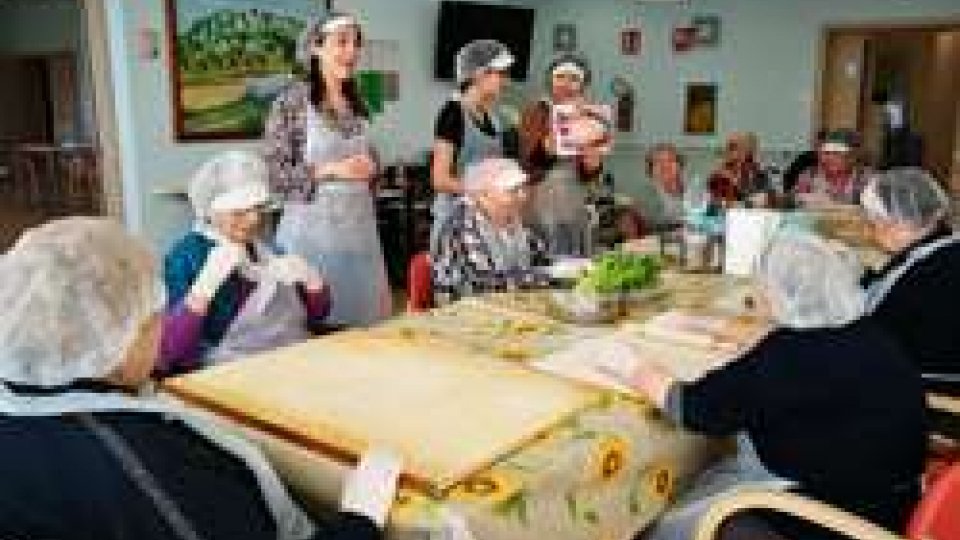 Cucina Cinese alla Casa di Riposo “La Fiorina”: proseguono i Laboratori creativi dell’Istituto Confucio San Marino