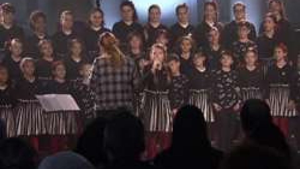 L'ANTONIANO in Pieve per il PAPA canta la LUCE in musica natalizia