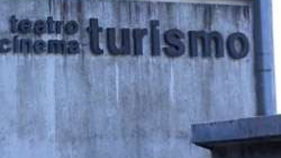 Teatro Turismo: "No c'è l'agibilità" spiega il Segretario MichelottiTeatro Turismo: "Non c'è l'agibilità" spiega il Segretario Michelotti