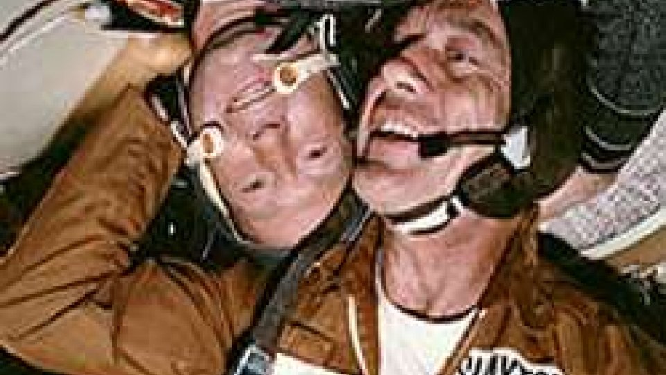 Slayton e Leonov a bordo della Sojuz