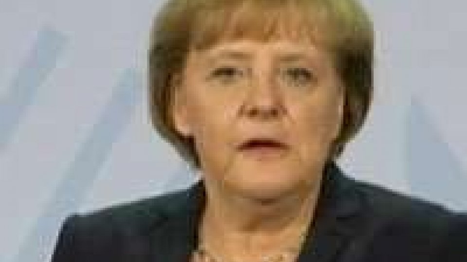 La Merkel resta in Germania, annullato incontro con Monti