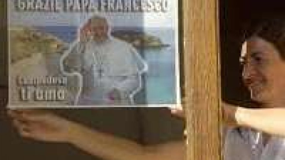 Il papa a Lampedusa tra i profughi